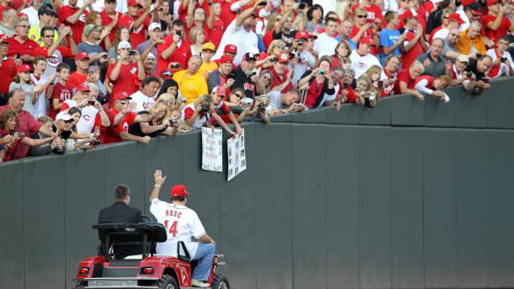 Pete Rose, leyenda de los Cincinnati Reds. Pete Rose, leyenda de los Cincinnati Reds.
