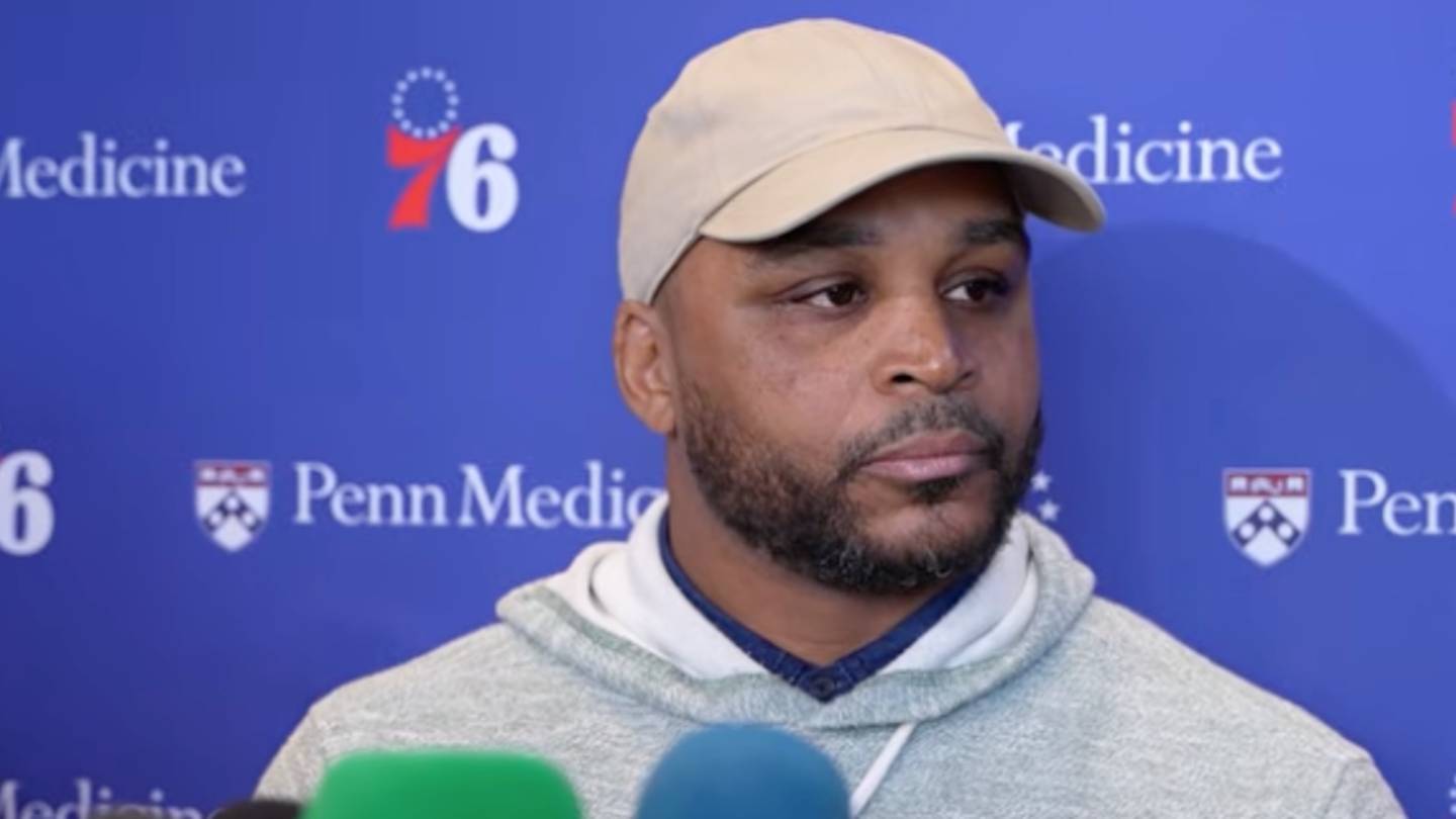 With a Sweatshirt and Hat, Jameer Nelson Is Ready to Disrupt