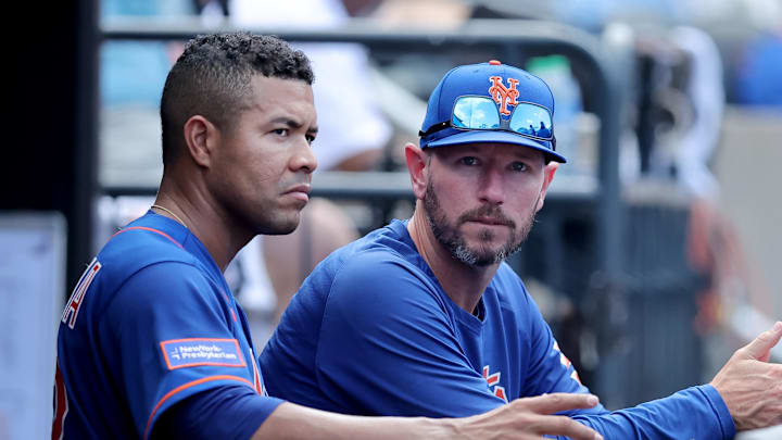 New York Mets starting pitcher Jose Quintana (62) talks to pitching coach Jeremy Hefner on Jule 20, 2023 New York Mets starting pitcher Jose Quintana (62) talks to pitching coach Jeremy Hefner on Jule 20, 2023