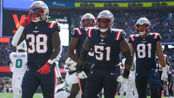Miami Dolphins v New England Patriots