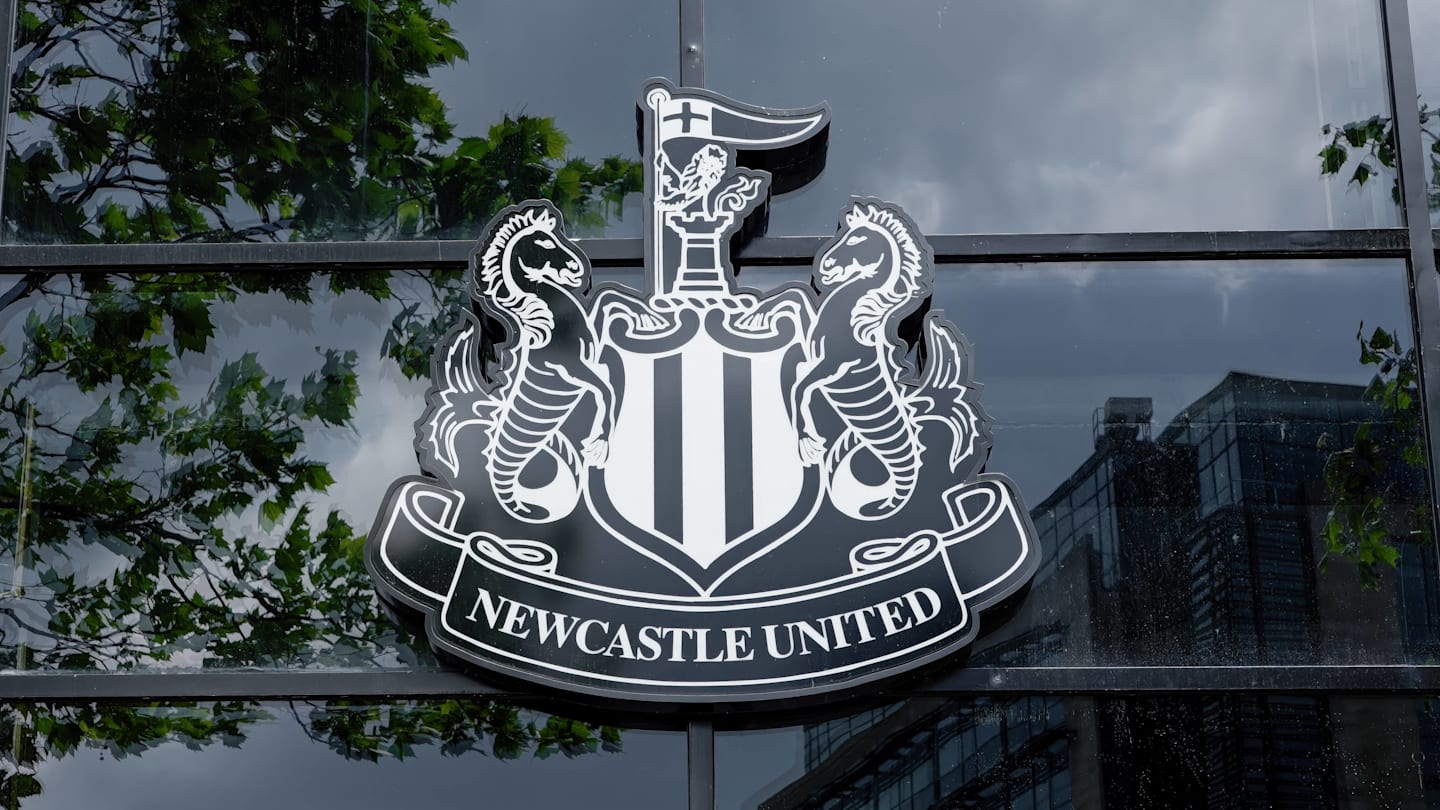 Newcastle Seeks Multiple Premier League Forwards Amid Isak Uncertainty