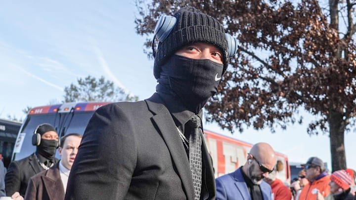 Atlanta Falcons cornerback Avieon Terrell 