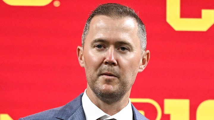 Jul 24, 2024; Indianapolis, IN, USA; USC Trojans head coach Lincoln Riley speaks to the media during the Big 10 football media day at Lucas Oil Stadium. Mandatory Credit: Robert Goddin-Imagn Images Jul 24, 2024; Indianapolis, IN, USA; USC Trojans head coach Lincoln Riley speaks to the media during the Big 10 football media day at Lucas Oil Stadium. Mandatory Credit: Robert Goddin-Imagn Images