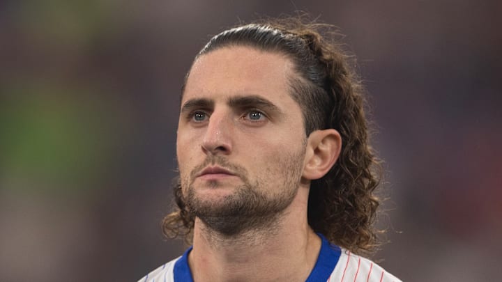 Rabiot est titulaire avec l'OM. Rabiot est titulaire avec l'OM.