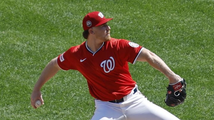 Sep 14, 2025; Washington, District of Columbia, USA; Washington Nationals closing pitcher Clayton Beeter (39) pitches against the Pittsburgh Pirates during the ninth inning at Nationals Park. Sep 14, 2025; Washington, District of Columbia, USA; Washington Nationals closing pitcher Clayton Beeter (39) pitches against the Pittsburgh Pirates during the ninth inning at Nationals Park.