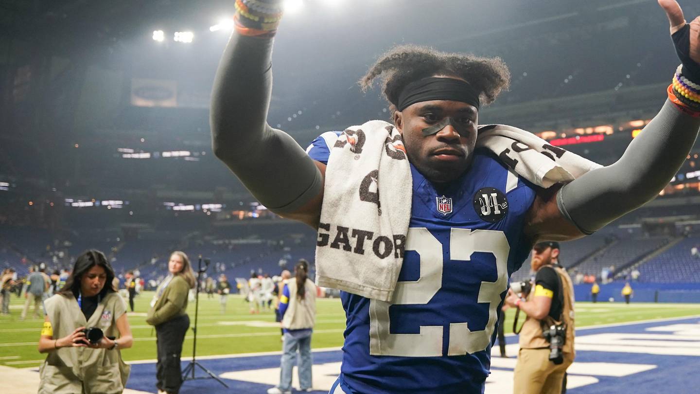 One Trade Dallas Cowboys Should Still Be Pushing After NFL Draft
