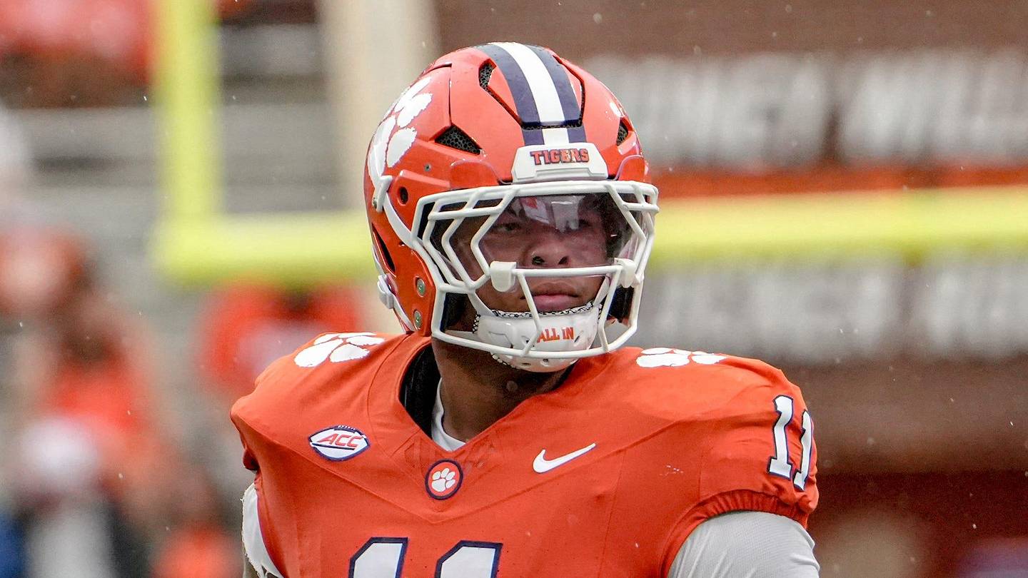 Boasting Position In Weaker DL Draft, Raiders Boast Perfect Position - Bar Stool Predictions