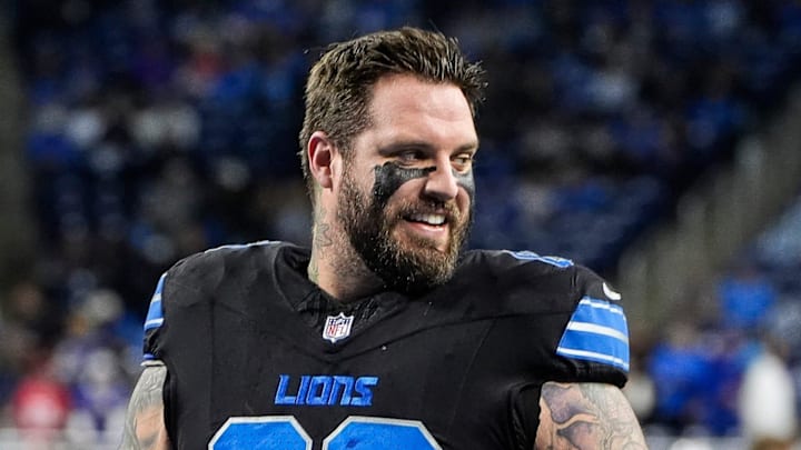 Detroit Lions offensive tackle Taylor Decker (68) smiles at warm up before the game between Detroit Lions and Bills Detroit Lions offensive tackle Taylor Decker (68) smiles at warm up before the game between Detroit Lions and Bills