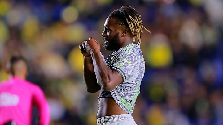 Allan Saint-Maximin habría salido del América por falta de adaptación y un tema de racismo en la escuela de sus hijos