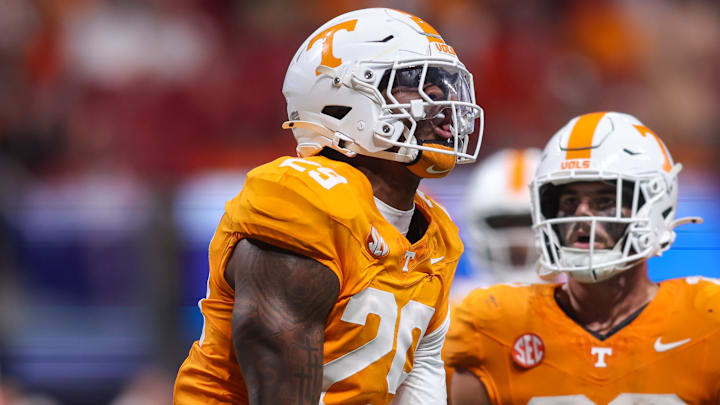 Tennessee Volunteers defensive lineman Jordan Ross (29) reacts after a tackle against the Syracuse Orange in the third quarter at Mercedes-Benz Stadium. 