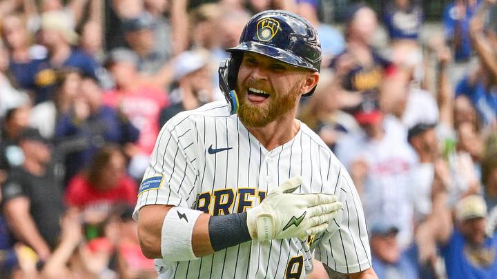 Milwaukee Brewers right fielder Jake Bauers (9) reacts Milwaukee Brewers right fielder Jake Bauers (9) reacts