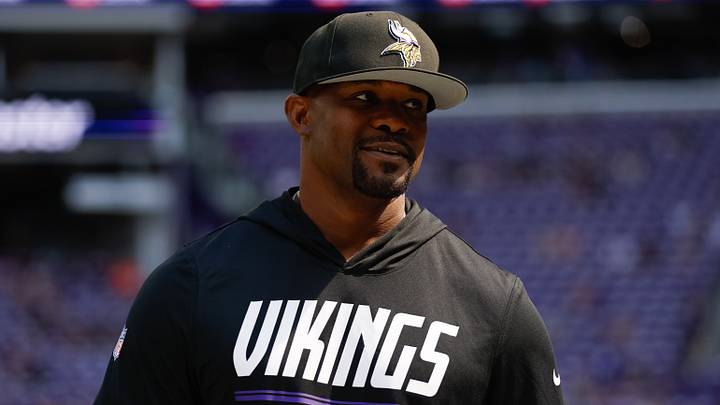 Minnesota Vikings defensive coordinator Brian Flores Minnesota Vikings defensive coordinator Brian Flores