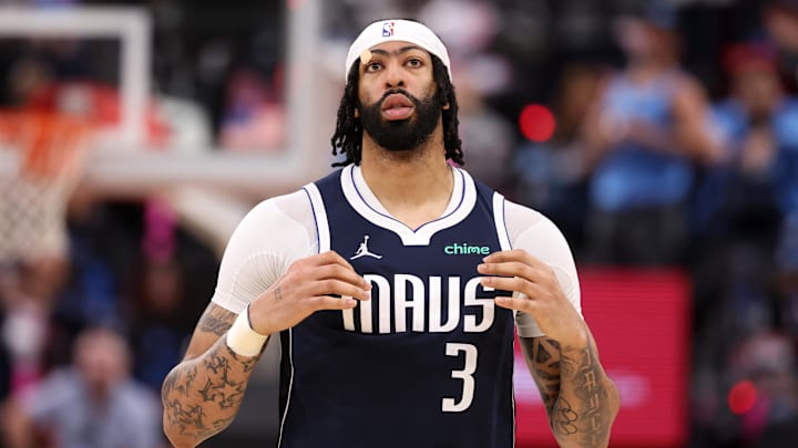 Apr 5, 2025; Inglewood, California, USA; Dallas Mavericks forward Anthony Davis (3) looks on during the second half against the Los Angeles Clippers at Intuit Dome. Mandatory Credit: Kiyoshi Mio-Imagn Images Apr 5, 2025; Inglewood, California, USA; Dallas Mavericks forward Anthony Davis (3) looks on during the second half against the Los Angeles Clippers at Intuit Dome. Mandatory Credit: Kiyoshi Mio-Imagn Images