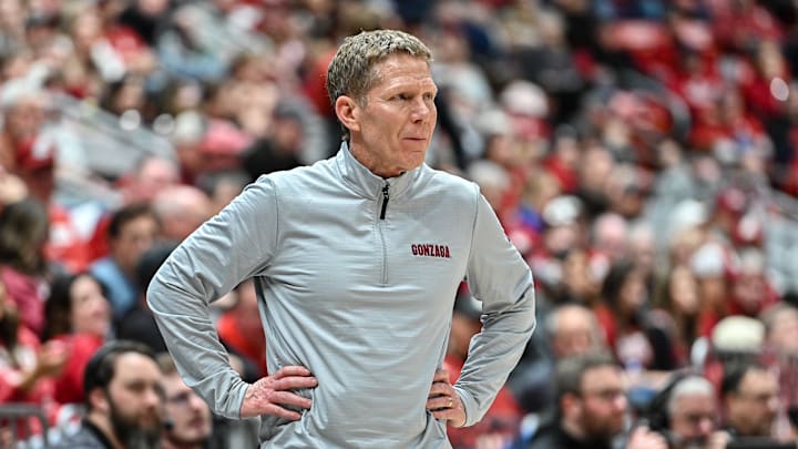 Gonzaga Bulldogs head coach Mark Few and his team will face nine opponents from power conferences during the 2025-26 regular season.