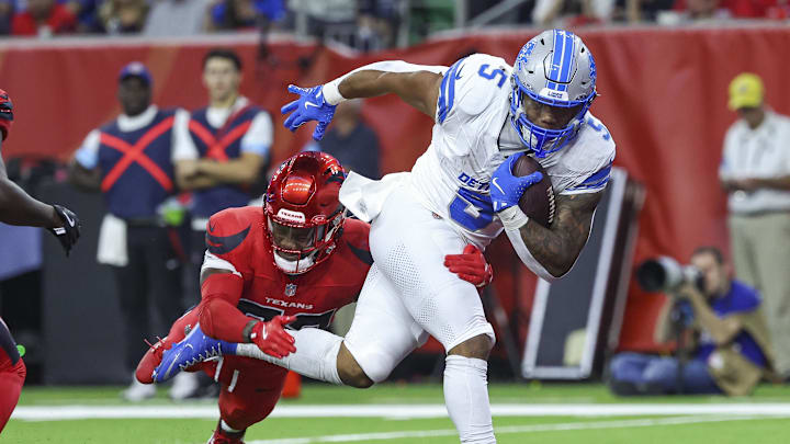 Detroit Lions running back David Montgomery (5) scores a touchdown against Houston Texans