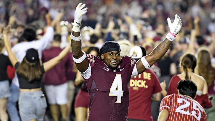 Nov 25, 2022; Tallahassee, Florida, USA; Florida State Seminoles linebacker Kalen DeLoach (4)