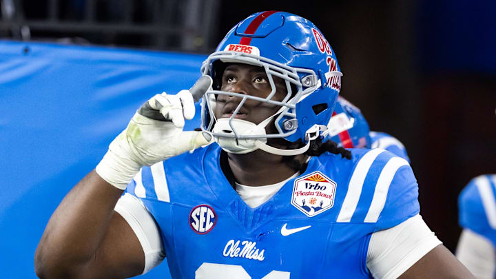 Mississippi Rebels offensive lineman Diego Pounds