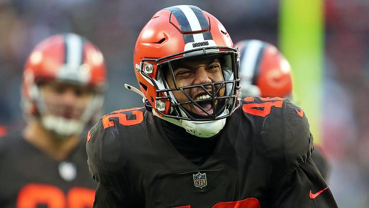 Browns linebacker Tony Fields II celebrates after a second-half stop against the Tampa Bay Buccaneers, Sunday, Nov. 27, 2022, in Cleveland.

Browns27jl 20