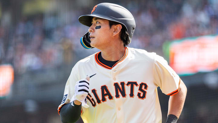 Apr 4, 2025; San Francisco, California, USA; San Francisco Giants outfielder Jung Hoo Lee (51) scores a run during the fourth inning against the Seattle Mariners at Oracle Park. Apr 4, 2025; San Francisco, California, USA; San Francisco Giants outfielder Jung Hoo Lee (51) scores a run during the fourth inning against the Seattle Mariners at Oracle Park.