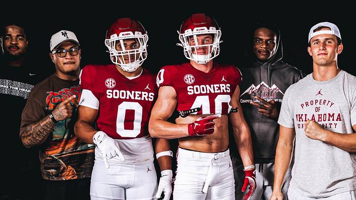 Oklahoma defensive end commits Uhila Wolgramm and Krew Jones pose for a photo on their official visits. Oklahoma defensive end commits Uhila Wolgramm and Krew Jones pose for a photo on their official visits.