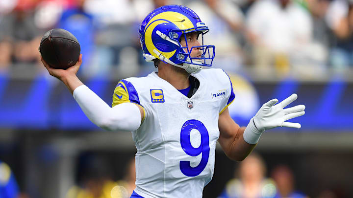 Stafford and the Rams overcame a 21-7 second-half deficit to defeat the 49ers.
