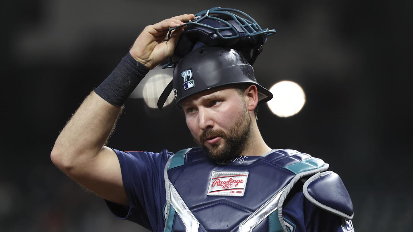 Mariners Get Bad News on Cal Raleigh Amid Slugger's Struggles
