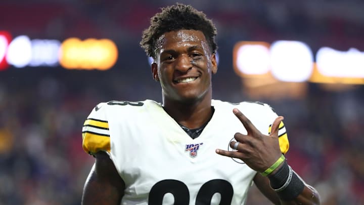 Dec 8, 2019; Glendale, AZ, USA; Pittsburgh Steelers cornerback Mike Hilton (28) against the Arizona Cardinals at State Farm Stadium. Mandatory Credit: Mark J. Rebilas-Imagn Images