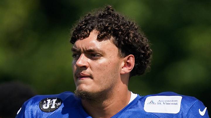 Indianapolis Colts offensive tackle Jalen Travis practices Indianapolis Colts offensive tackle Jalen Travis practices