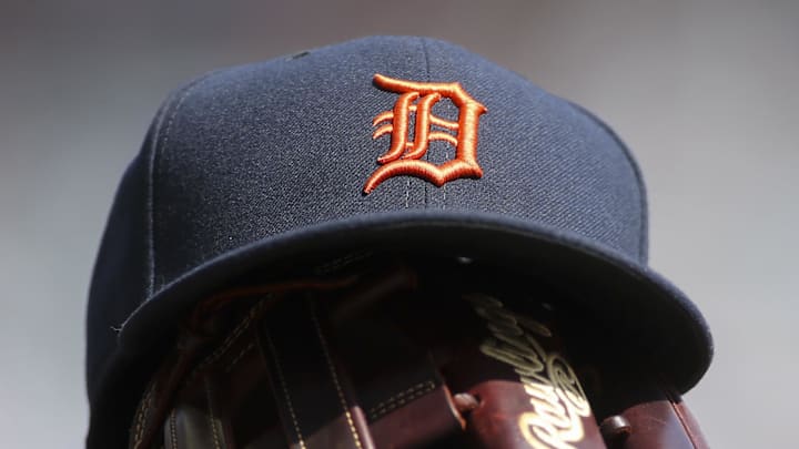 Detroit Tigers hat and glove Detroit Tigers hat and glove