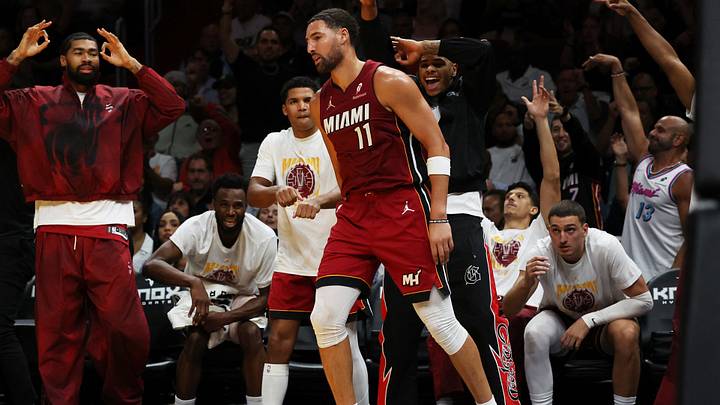 Miami Heat guard Klay Thompson (11) shoots a three-point basket (Mandatory Credit: Isabella Frias-Imagn Images) Miami Heat guard Klay Thompson (11) shoots a three-point basket (Mandatory Credit: Isabella Frias-Imagn Images)