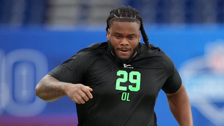 Arizona State offensive lineman Max Iheanachor (OL29) 