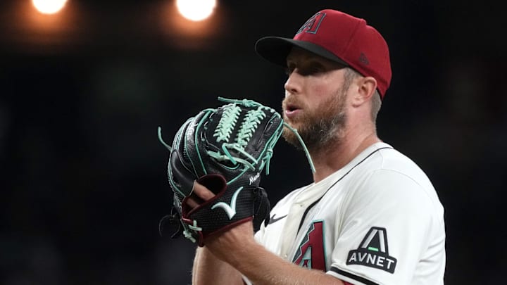 Arizona Diamondbacks right-hander Merrill Kelly (29) pitches against the San Diego Padres at Chase Field.