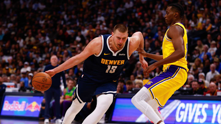 Nikola Jokic y Denver Nuggets tratarán de dar un golpe de autoridad en la casa de Los Angeles Lakers