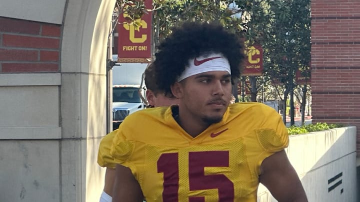 USC Trojans freshman quarterback Jonas Williams 