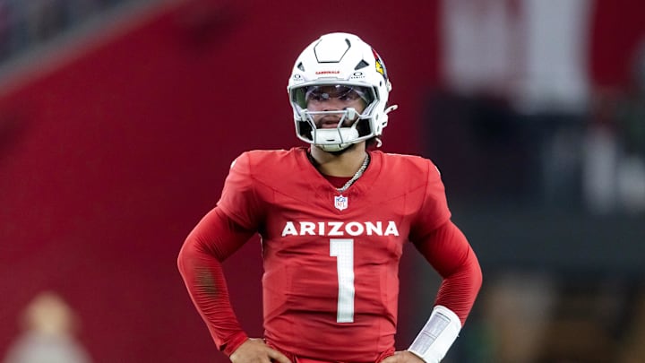Aug 9, 2025; Glendale, Arizona, USA; Arizona Cardinals quarterback Kyler Murray (1) against the Kansas City Chiefs during a preseason NFL game at State Farm Stadium. Mandatory Credit: Mark J. Rebilas-Imagn Images Aug 9, 2025; Glendale, Arizona, USA; Arizona Cardinals quarterback Kyler Murray (1) against the Kansas City Chiefs during a preseason NFL game at State Farm Stadium. Mandatory Credit: Mark J. Rebilas-Imagn Images