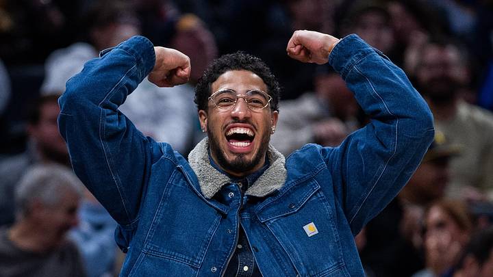 Jan 14, 2026; Indianapolis, Indiana, USA; Indiana Pacers guard Tyrese Haliburton (0) reacts to a dunk in the second half against the Toronto Raptors at Gainbridge Fieldhouse. Mandatory Credit: Trevor Ruszkowski-Imagn Images Jan 14, 2026; Indianapolis, Indiana, USA; Indiana Pacers guard Tyrese Haliburton (0) reacts to a dunk in the second half against the Toronto Raptors at Gainbridge Fieldhouse. Mandatory Credit: Trevor Ruszkowski-Imagn Images