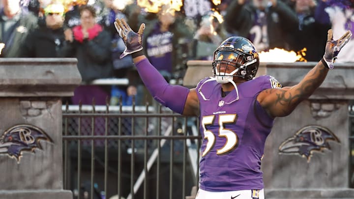 Jan 6, 2019; Baltimore, MD, USA; Baltimore Ravens outside linebacker Terrell Suggs (55) is introduced prior to the Ravens' game against the Los Angeles Chargers in a AFC Wild Card playoff football game at M&T Bank Stadium. The Chargers won 23-17. Mandatory Credit: Geoff Burke-Imagn Images