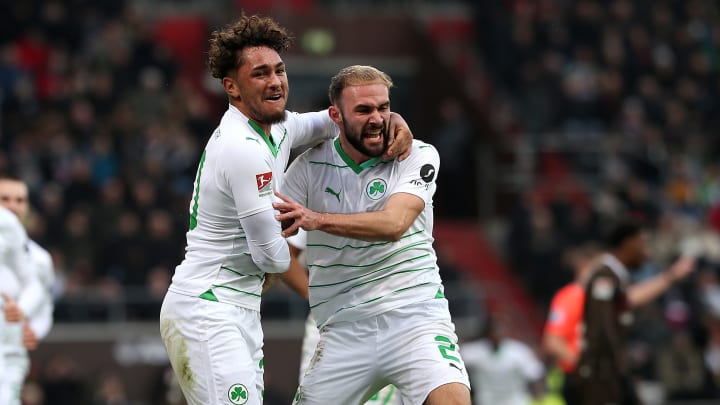 Armindo Sieb (li.) jubelt mit Simon Asta Armindo Sieb (li.) jubelt mit Simon Asta