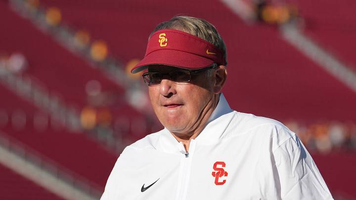 Sep 4, 2026; Los Angeles, California, USA; Southern California Trojans defensive coordinator Gary Patterson during the game against the Fresno State Bulldogs at United Airlines Field at Los Angeles Memorial Coliseum. Sep 4, 2026; Los Angeles, California, USA; Southern California Trojans defensive coordinator Gary Patterson during the game against the Fresno State Bulldogs at United Airlines Field at Los Angeles Memorial Coliseum.