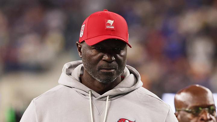 Tampa Bay Buccaneers head coach and defensive coordinator Todd Bowles walks off the field during halftime against the Los Angeles Rams