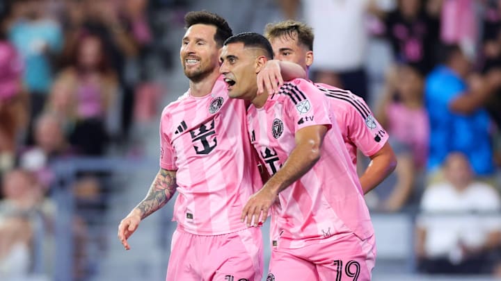 Lionel Messi y Germán Berterame festejan un tanto ante los taurinos Lionel Messi y Germán Berterame festejan un tanto ante los taurinos