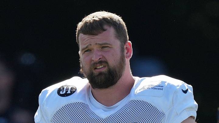 Indianapolis Colts center Danny Pinter (63) walks onto the field Sunday, Aug. 3, 2025, during Indianapolis Colts Training Camp at Grand Park in Westfield.