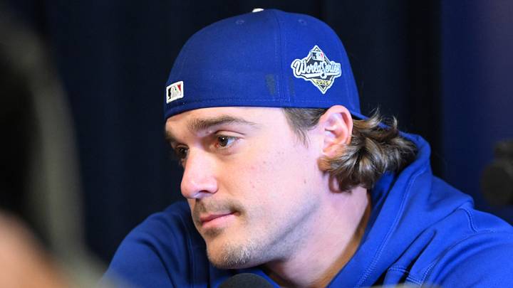 Los Angeles Dodgers first baseman Kike Hernandez (8)
