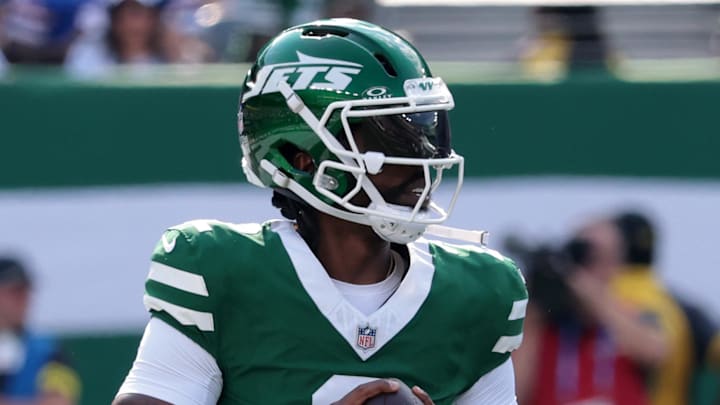 Sep 14, 2025; East Rutherford, New Jersey, USA; New York Jets quarterback Tyrod Taylor (2) drops back to pass to pass against the Buffalo Bills during the second half at MetLife Stadium. Mandatory Credit: Vincent Carchietta-Imagn Images