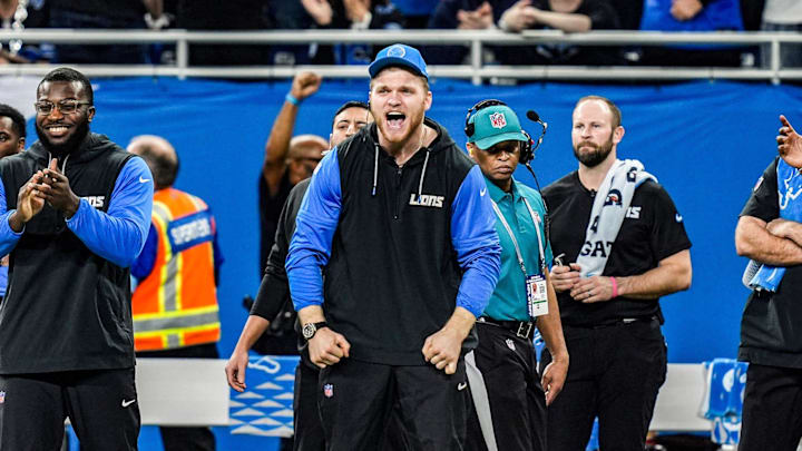 Detroit Lions Aidan Hutchinson watches play from the sidelines, during the second half at Ford Field