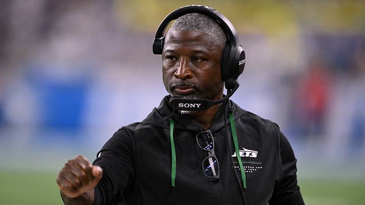 New York Jets head coach Aaron Glenn New York Jets head coach Aaron Glenn