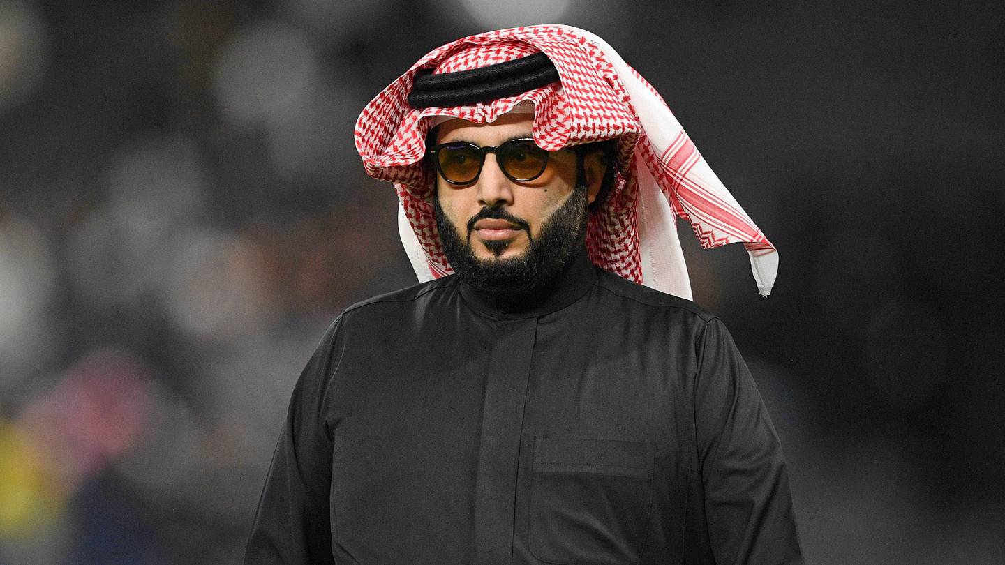 Turki Alalshikh Teases Oleksandr Usyk's Next Fight, Reveals Location