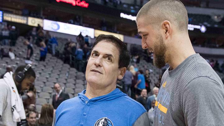 Nov 18, 2016; Dallas, TX, USA; Dallas Mavericks owner Mark Cuban (left) talks with his former player Memphis Grizzlies forward Chandler Parsons (right) after the game at the American Airlines Center. The Grizzlies defeat the Mavericks 80-64. Mandatory Credit: Jerome Miron-Imagn Images Nov 18, 2016; Dallas, TX, USA; Dallas Mavericks owner Mark Cuban (left) talks with his former player Memphis Grizzlies forward Chandler Parsons (right) after the game at the American Airlines Center. The Grizzlies defeat the Mavericks 80-64. Mandatory Credit: Jerome Miron-Imagn Images