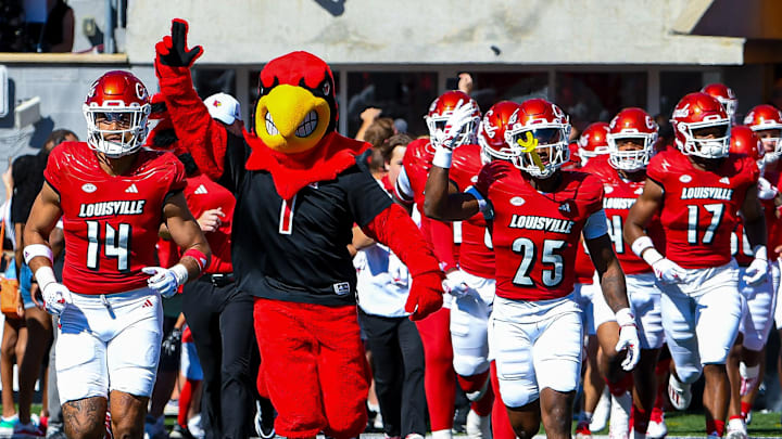 Louisville Players and Louie
