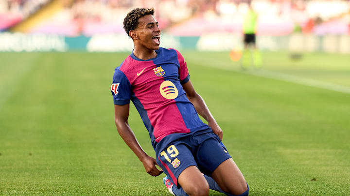 Lamine Yamal debutó con el primer equipo del FC Barcelona a los 15 años